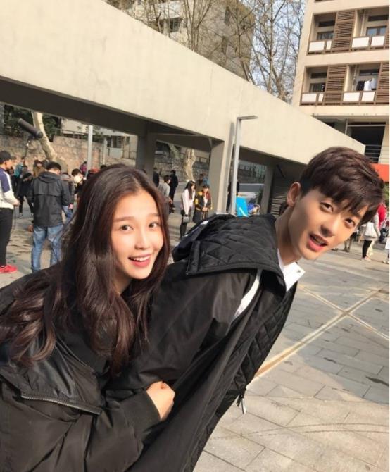 娱乐圈一小时吃的瓜,一小时瓜速览，揭秘明星幕后故事