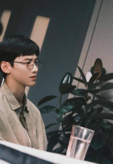 爱豆吃瓜娱乐酱白敬亭